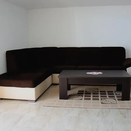 Leamax - Stan 11 Apartment Velika Kladusa